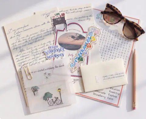 The Traveling Desk gallery 2